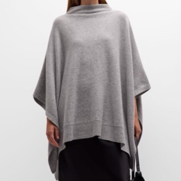 Elegant Gray Women's Poncho - Picture 15 of 15